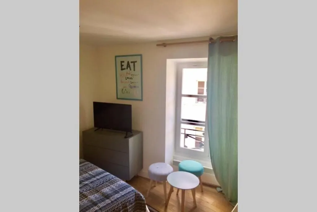 French Typical Apartment パリ 0*,